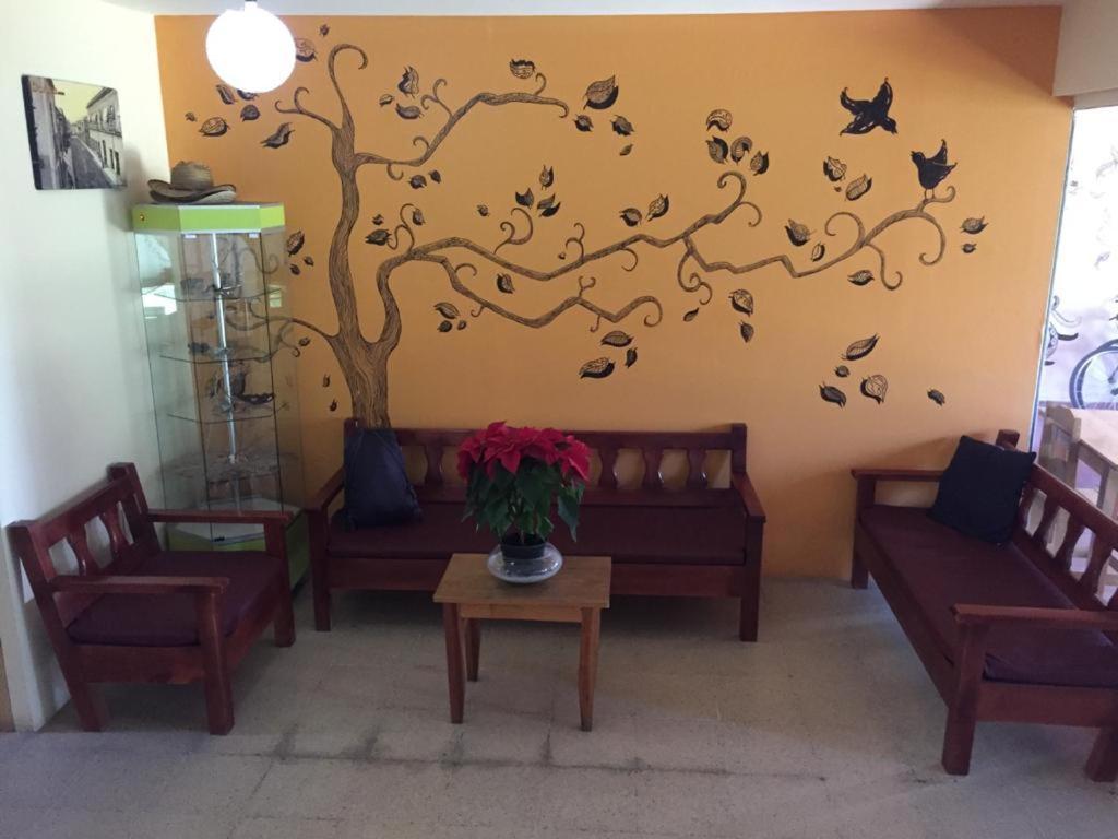 Los Nardos Hostel -Pet Friendly- Oaxaca Екстериор снимка